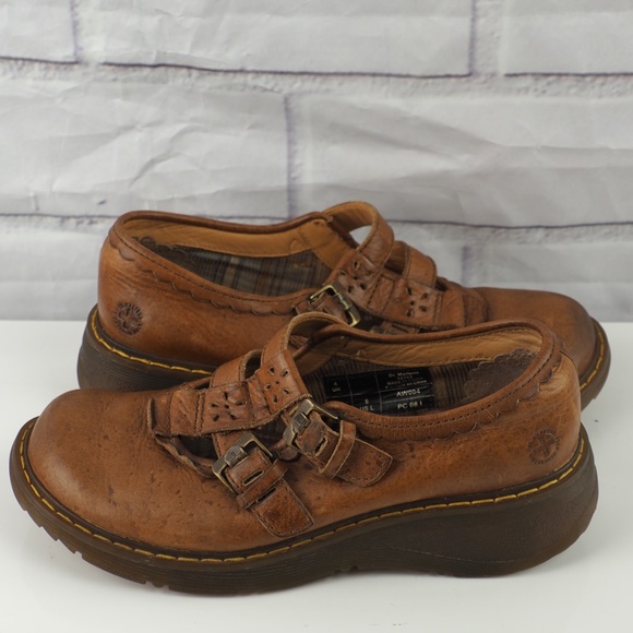 Dr. Martens Shoes - Vintage Doc Martens #12163 brown leather maryjanes